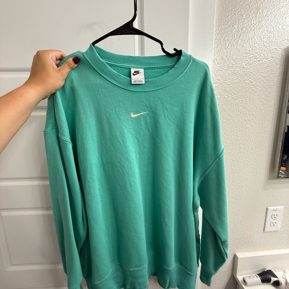 Nike Aqua Crewneck